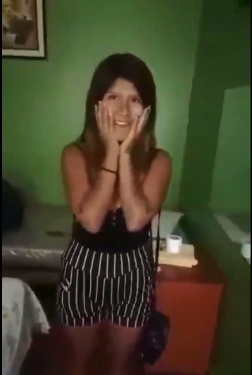 Chica Traviesa se graban cogiendo y mamando verga en motel + 5 vídeos Sin titulo